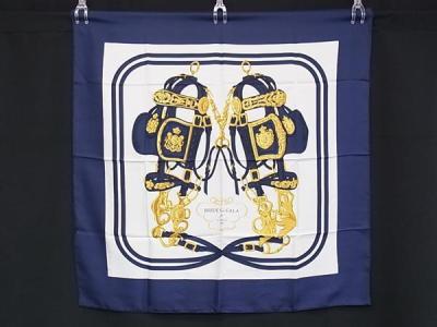 1円 ■美品■ HERMES エルメス BRIDES de GALA 【式典用馬勒】 カレ90 シルク100% スカーフ ストール ショール ネイビー系 HB5056