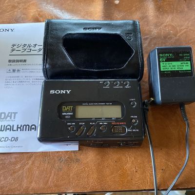 SONY WALKMAN TCD-D8 アダプター　ケース　取説コピー　整備、動作確認　1か月保証付き