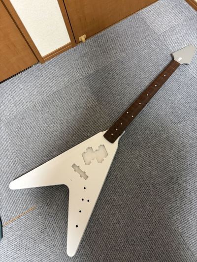メーカー不明(ESP?)フライングVベースボディ