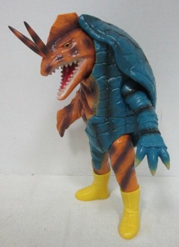 ■【現状渡し/ヘッダー等欠品】東映レトロソフビコレクション 仮面ライダー ウツボガメス　メディコム・トイ