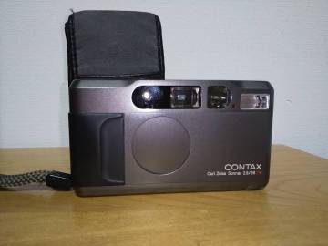 Contax T2