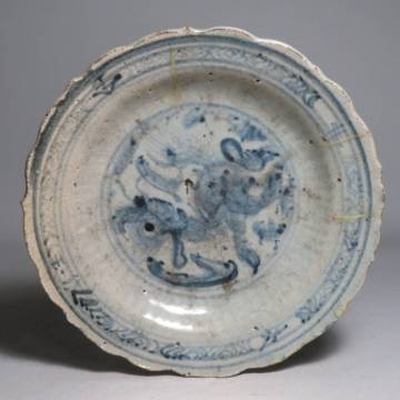 「都内コレクター所蔵品」ベトナム（越南）時代古陶　安南染付獣文輪花皿　安南焼　東南アジア古陶器　lot:100308