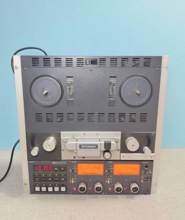 STUDER　スチューダー　A810　オープンテープデッキ。(希少) (動作良好)。