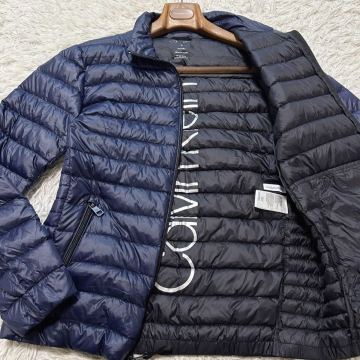 未使用級・極上ダウン90%!!!カルバンクライン【最高級の逸品】Calvin Klein ダウンジャケット ネイビー キルティング パッカブル 光沢感 M