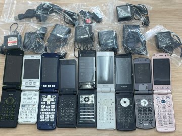 ガラケー 充電器 FOMA au 平成 レトロ ジャンク 基板 金抽出 都市鉱山 変換アダプタ
