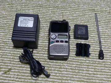 アイコムのハンディー受信機、IC-R3です