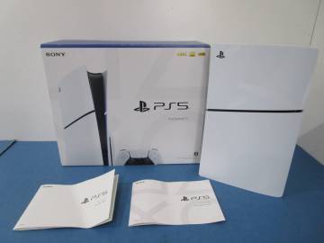 067) PS5 PlayStation5 CFI-2000A 1TB 箱、本体、説明書のみ