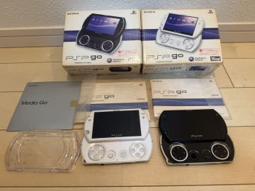1円〜 即決　ジャンク　レア　 SONY ソニー PSP go PSP-N1000 ブラック　ホワイト　2台セット　箱　説明書　