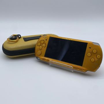 ▲【売り切り】SONY(ソニー) プレイステーションポータブル PSP-3000 ケース付き ※通電確認済み
