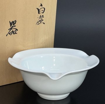 【江】人間国宝 井上萬二 白磁器 直径約18cm&times;高さ7.5cm 在銘 共箱 古美術品(鉢懐石料理道具)AXZ3635 LTcpar CTsfqh