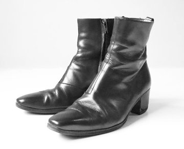 Yves Saint Laurent ◆ YSL サイドジップ ショートブーツ 黒 サイズ41 (ヒール高5.5cm) レザー シューズ イタリア製 イヴサンローラン ◆GG