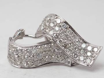 【11011D】K14WG 天然ダイヤモンド 計1.00ct/0.50ct/0.50ct/4.8g ピアス/イヤリング