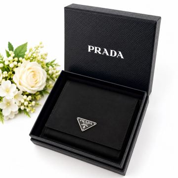 PRADA プラダ 三つ折り財布 ブラック 黒 ナイロン サフィアーノレザー 三角ロゴ コンパクト財布
