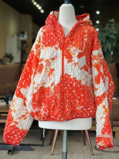 ★ 本物 美品 LOUIS VUITTON ルイヴィトン モノグラム バンダナタイダイ柄 ジップアップブルゾン アウター オレンジ RM222M サイズ 50