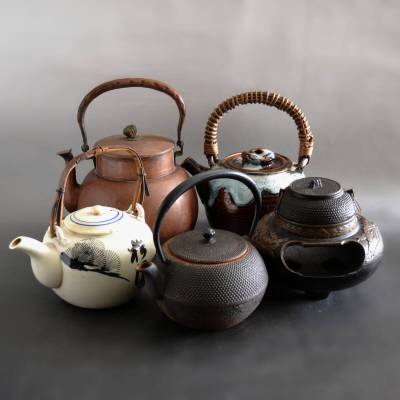 [禅] 鉄瓶 南部鉄器 霰 盛栄堂 茶釜 鉄釜 風炉 涼炉 釜鐶 香炉 善祐 銅瓶 銅器 打ち出し 土瓶 京焼 清水焼 浅見与し三 急須 益子焼 煎茶 