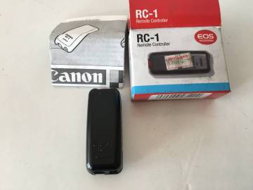14377) Canon RC-1