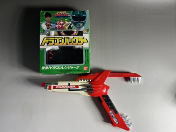 70601 恐竜戦隊ジュウレンジャー ドラゴンバックラー レンジャースティック まとめて2点