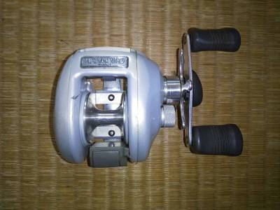 シマノ　ベイトキャスティングリール　バンタム　クロナーク　右ハンドル　ブラックバス　名機　日本製