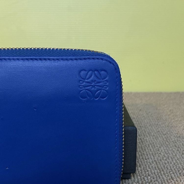 一円　美品　 レアモデル　ロエベ LOEWE 長財布 アマソナ ロングウォレット レザー 財布 ウォレット　ブルー　ラウンドファスナー