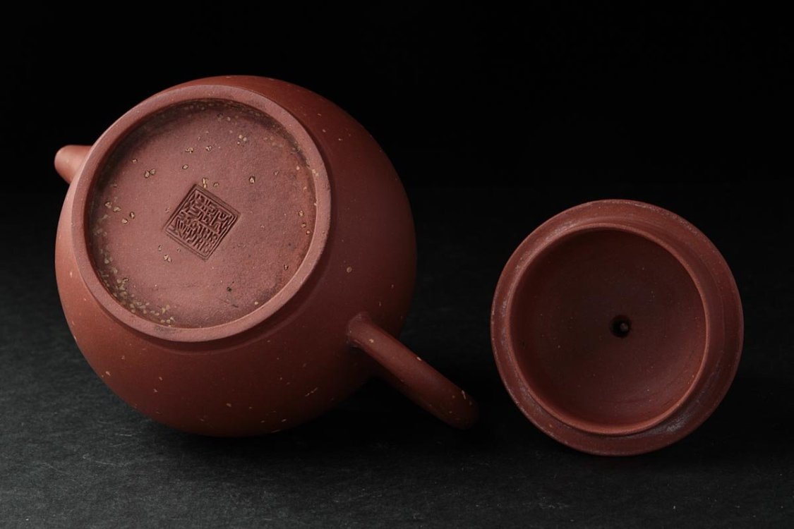 FD523 【墨緑斎景堂製】唐?物 朱泥 梨皮泥 砲口 急須 長幅12cm・単孔口 紫砂壺・茶壺・茶壷 茶具 茶器 煎茶道具 中国古陶磁 古美術