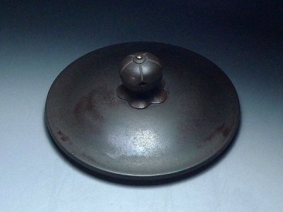 60YT142★茶道具 鉄瓶蓋 蓋のみ 銅製 古銅 梅花透摘 回転式摘み 時代物 鉄瓶蓋 茶釜 アンティーク
