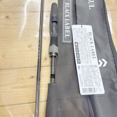 送料お得　美品　ダイワ　ブラックレーベル　S64UL BLX