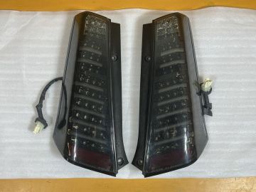 1スタ ★カスタムに！★ VALENTI ヴァレンティ LED スモーク テールライト 左右セット 品番：60-1352V スズキ ワゴンR用 MH23S SUZUKI 1円