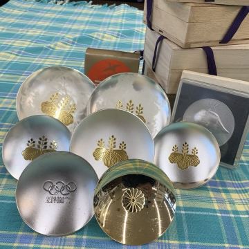 ★メッキ杯 メダル 8個セット 金杯 銀杯 記念品 箱付き 縁起物 コレクション