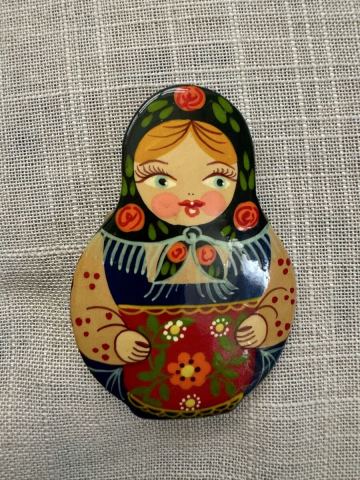 ロシア　マトリョーシカ　ブローチ　木製　ハンドメイド 北欧ロシア雑貨