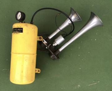 ヤンキーホーン エアーホーン デルコレミー DELCO-REMY AIR HORN 7526286 住吉金属工業製作所 タンク 付き ラッパ 汽笛 トラック 中古 