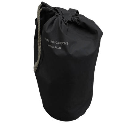 COMME des GARCONS HOMME PLUS 【men5473I】 02AW ロゴプリント円柱型トートバッグ 鞄 カバン Archive コムデギャルソンオムプリュス AR