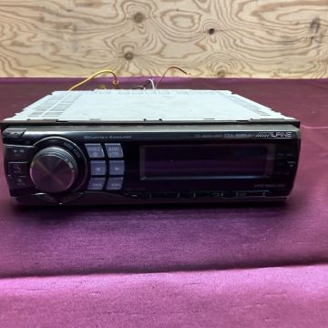 R8420 ALPINE CDA-9885Ji CDデッキ ヘッドユニット アルパイン カーオーディオ