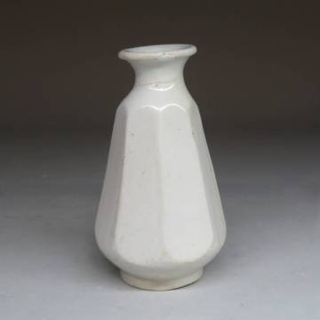 【李朝/高麗 特集出品】李朝 白磁面取瓶 徳利　 朝鮮古陶磁器/李朝時代 朝鮮美術lot:42812