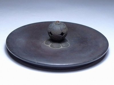 60MK241★茶道具・蓋のみ・花蕾摘銅蓋・直径約10.5cm 重さ249g・鉄瓶 茶釜 古銅 伝統工芸 古美術