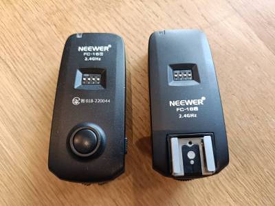 NEEWER 2.4GHzフラッシュトリガー Canon Nikon Sony用 16チャネル ラジオスレーブ ワイヤレスフラッシュリモコン 受信機 送信機-FC-16