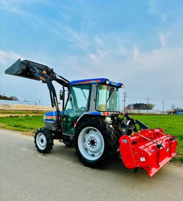 イセキ (ISEKI)トラクター★GEAS43 ★53馬力★672時間 ★自動水平 ★逆転ＰＴＯ ★4WD ★パワステ★エアコン キャビン 