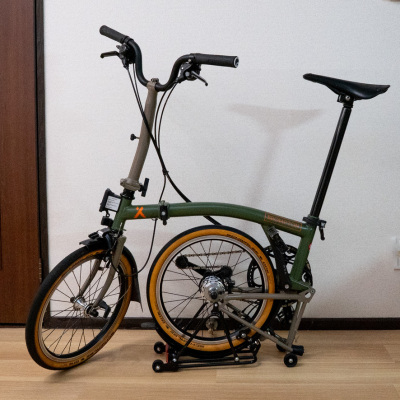 BROMPTON ( ブロンプトン ) 折りたたみ自転車 x Bear Grylls ( ベア グリルス ) C-Line Explore 6-Speed (M6L) モスグリーン