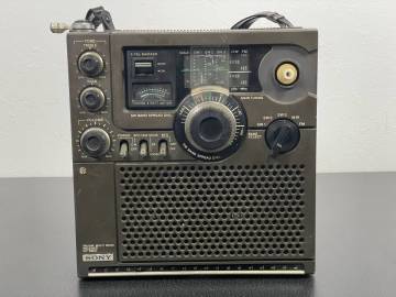 IZ741 動作未確認 SONY ICF-5900 スカイセンサー ソニー ジャンク 部品取り 現状品