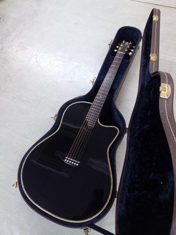 ちょっと珍しい K.Yairi YD-88BK E　Paul McCartny！