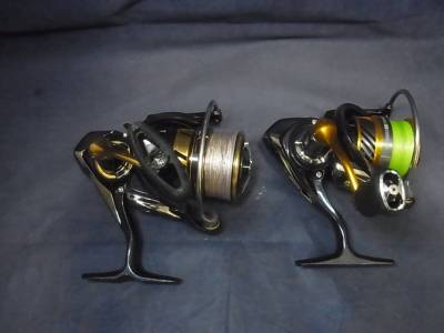 395★100円～★ダイワ 18レガリス LT3000-CXH＋ダイワ 20 レブロス LT 2000S-XH■2個セット