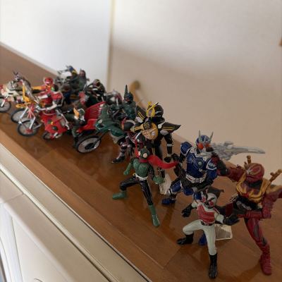 仮面ライダー フィギュア まとめ売り 大量セット バイク付き　非常に状態の悪いジャンク品