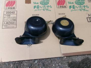 旧車、ミツバ、TRAD、SH-41、カタツムリホーン左右セット、12V、1端子、展示品、訳有、ダットサン、トヨペット、マツダ、ホンダ、ハイソ