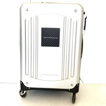 定価30万超え　未使用品　テクノモンスター アルミ カーボン スーツケース　機内持込　軽量 キャリーケース キャリーバック　シルバー　