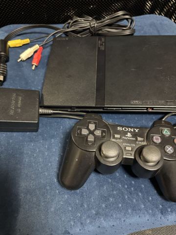 ps2 scph 70000 薄型 動作品 ケーブル　コントローラーあり 中古 本体 PS2