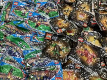 1スタ　LEGO レゴスタジオ　フィグ　恐竜　サッカー　コカ・コーラ　現状品　当時物　68点