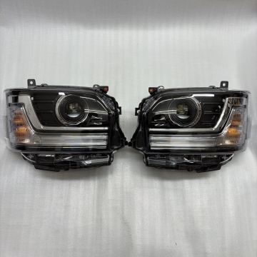 新品☆トヨタ純正☆新型.9型☆Bi-Beamバイビーム☆200系 ハイエース☆ダークプライムⅡ☆純正LEDヘッドライト☆左右SET☆変換ハーネスあり