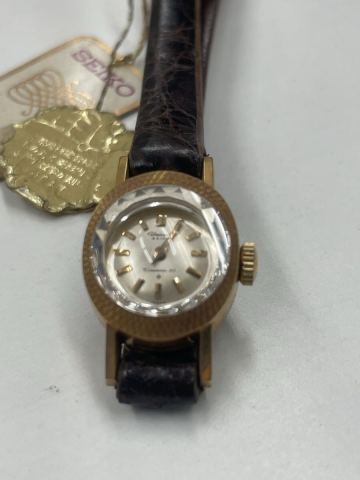 18.未使用・デットストック・稼動品・SEIKO セイコー ユニバース K18/750 刻印 レディース腕時計 金無垢 地金 金価格高騰中 ゴールド/OO250