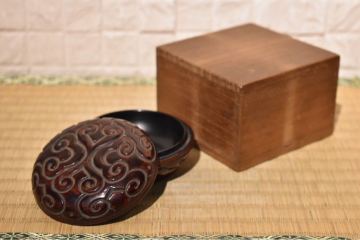 【GE】M435【コレクター所蔵品】時代 倶利香合/日本美術 中国 香道具 盒子 漆器 漆芸 彫刻 骨董品 時代品 美術品 古美術品 tm