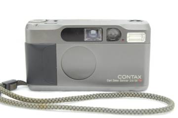CONTAX T2 コンパクトフィルムカメラ Carl Zeiss Sonnar 38mm F2.8 T＊ コンタックス　通電OK　現状品 