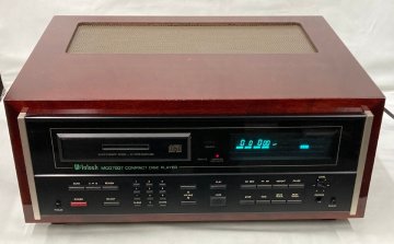 McIntosh　CDプレーヤー　MCD7007 取扱説明書とリモコン無し。CDトレイが最後まで閉まらない。　ジャンク品　保証なし